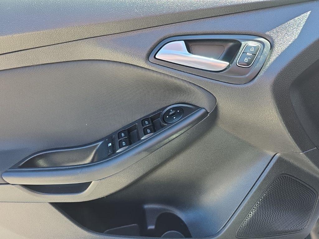 Ford Focus SE Sedan 2017