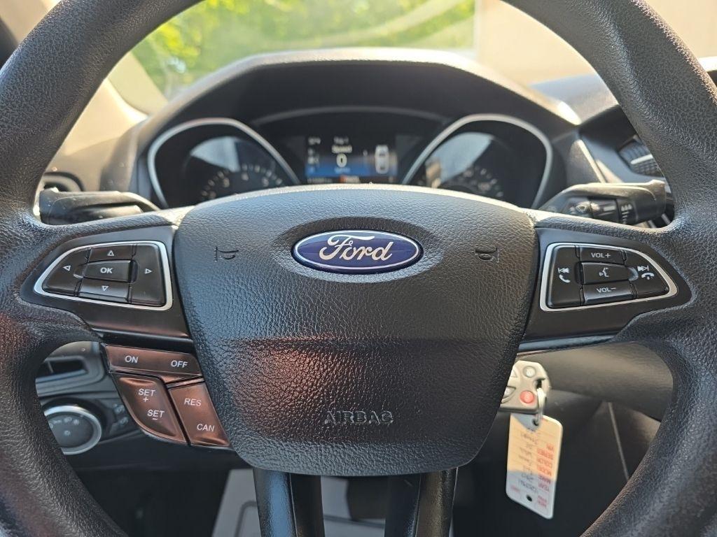 Ford Focus SE Sedan 2017