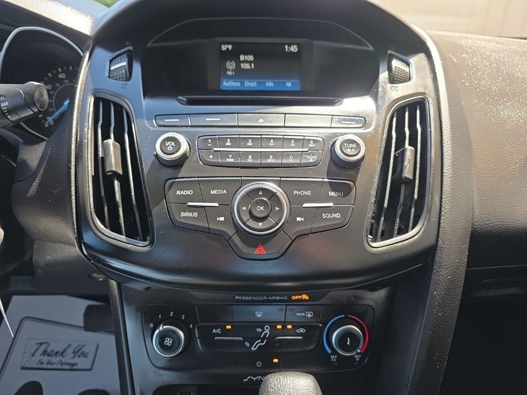 Ford Focus SE Sedan 2017