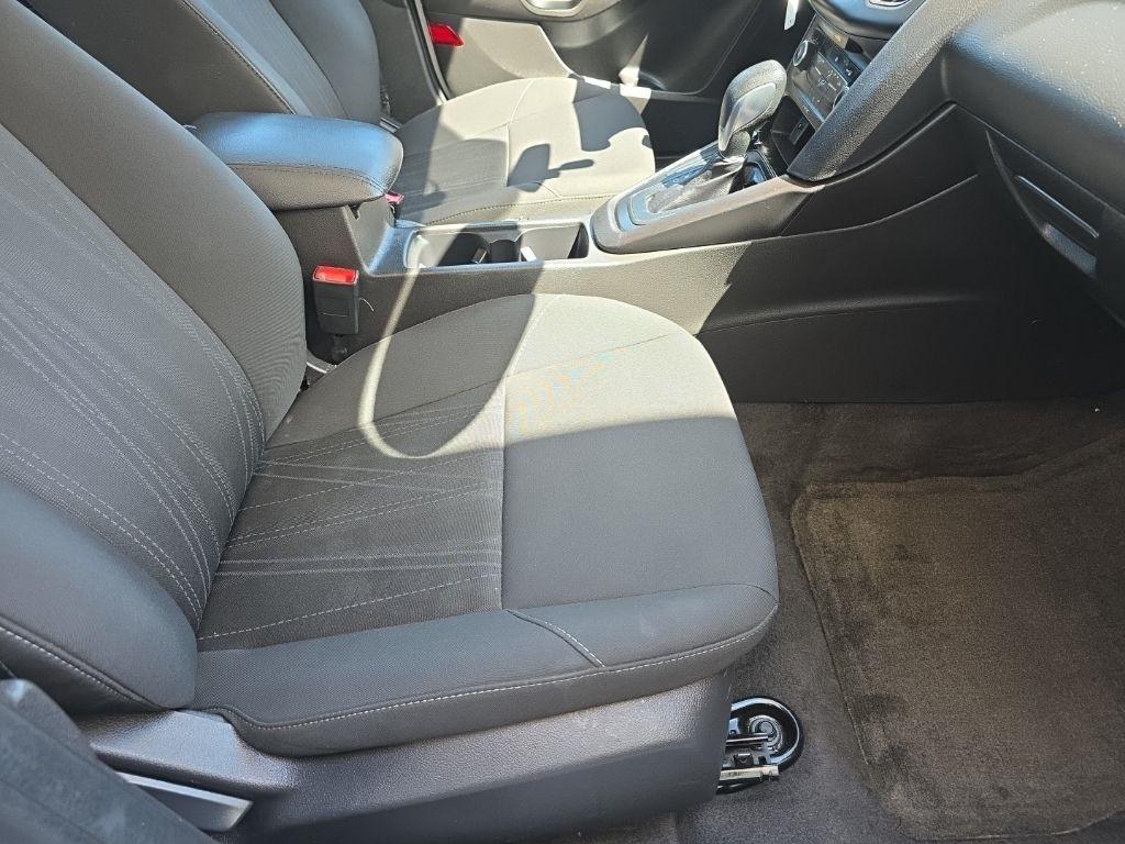 Ford Focus SE Sedan 2017