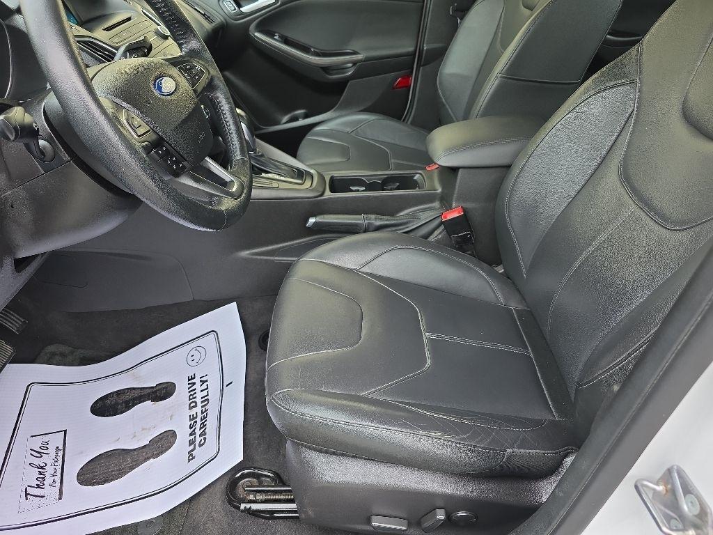 Ford Focus 4dr Sdn SE 2015