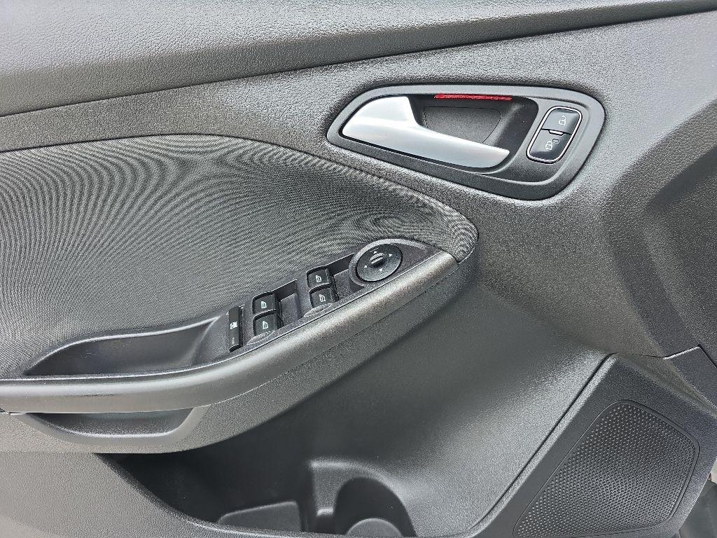 Ford Focus 4dr Sdn SE 2015