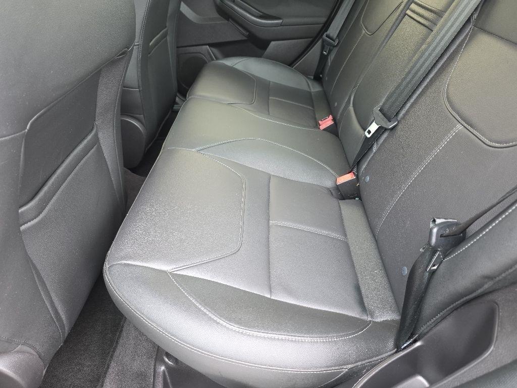 Ford Focus 4dr Sdn SE 2015