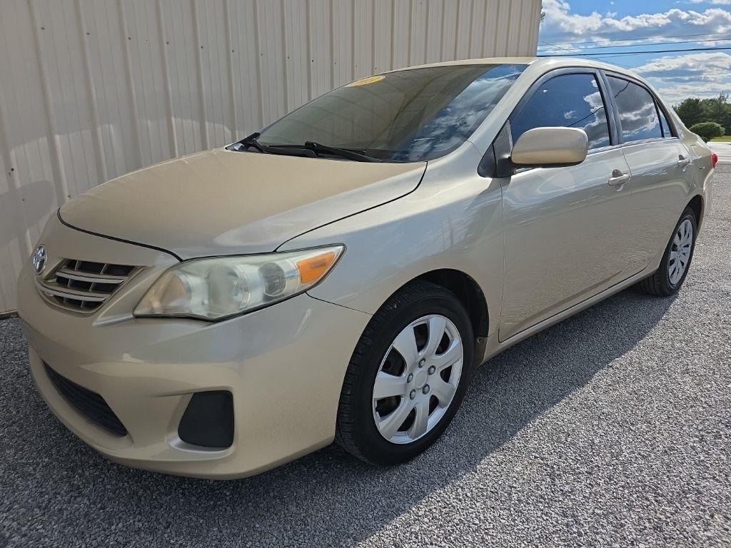 Toyota Corolla 4dr Sdn Auto LE Special Edition (Natl) 2013