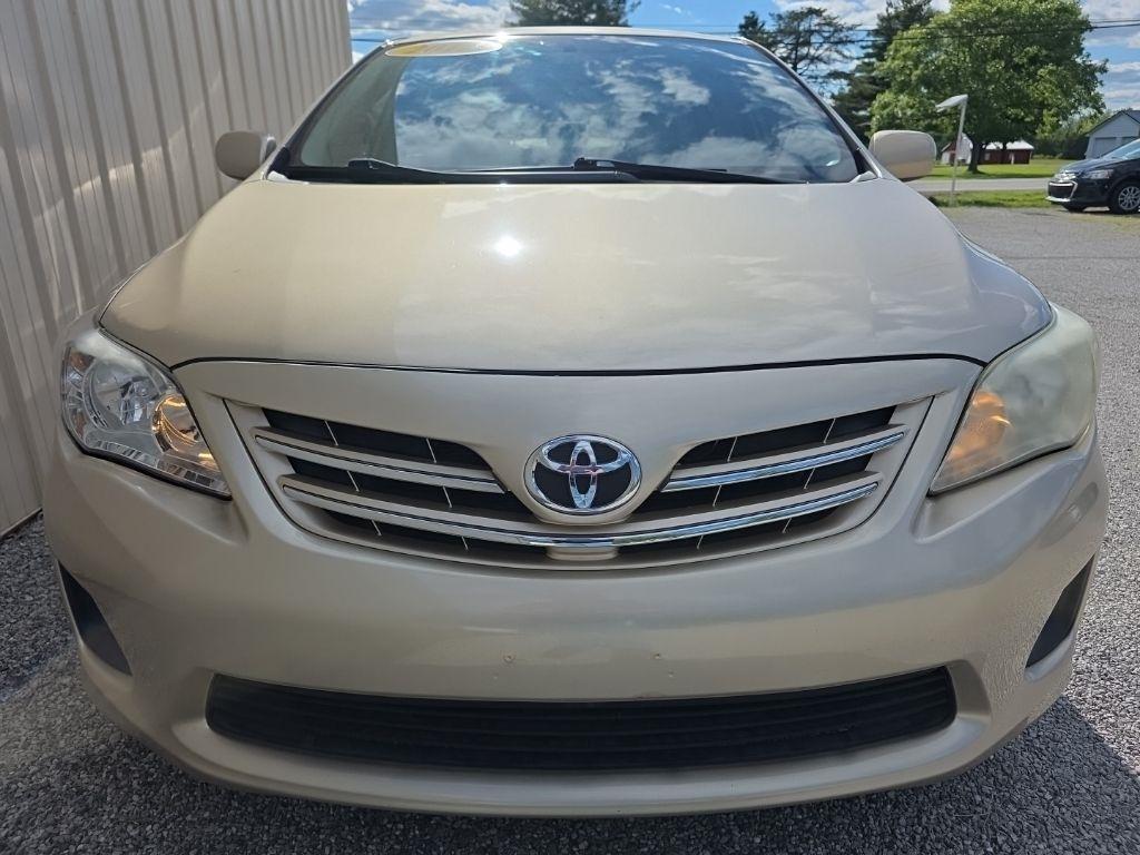 Toyota Corolla 4dr Sdn Auto LE Special Edition (Natl) 2013