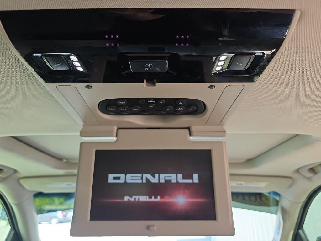 GMC Yukon XL 4WD 4dr Denali 2016