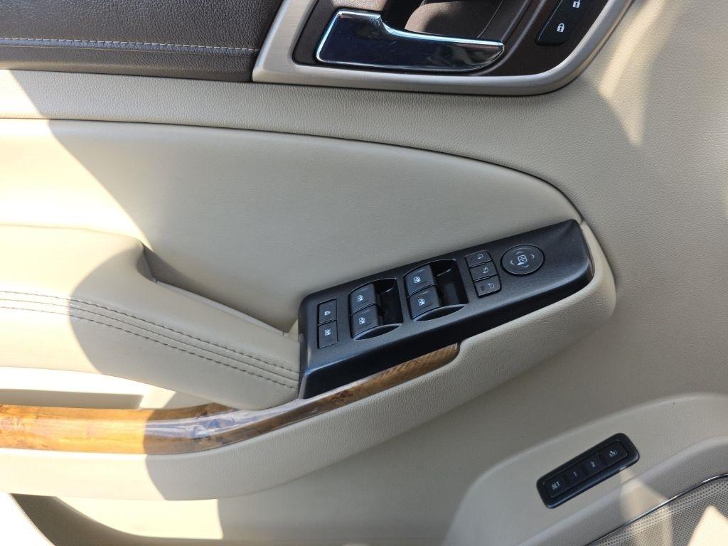 GMC Yukon XL 4WD 4dr Denali 2016