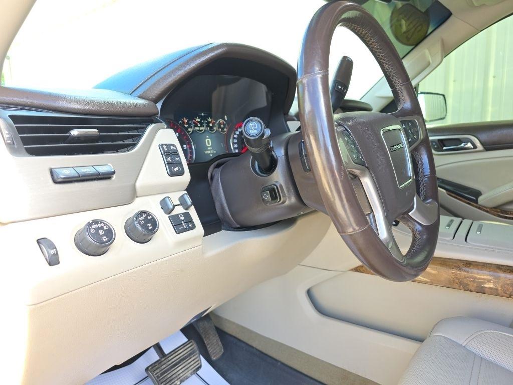 GMC Yukon XL 4WD 4dr Denali 2016
