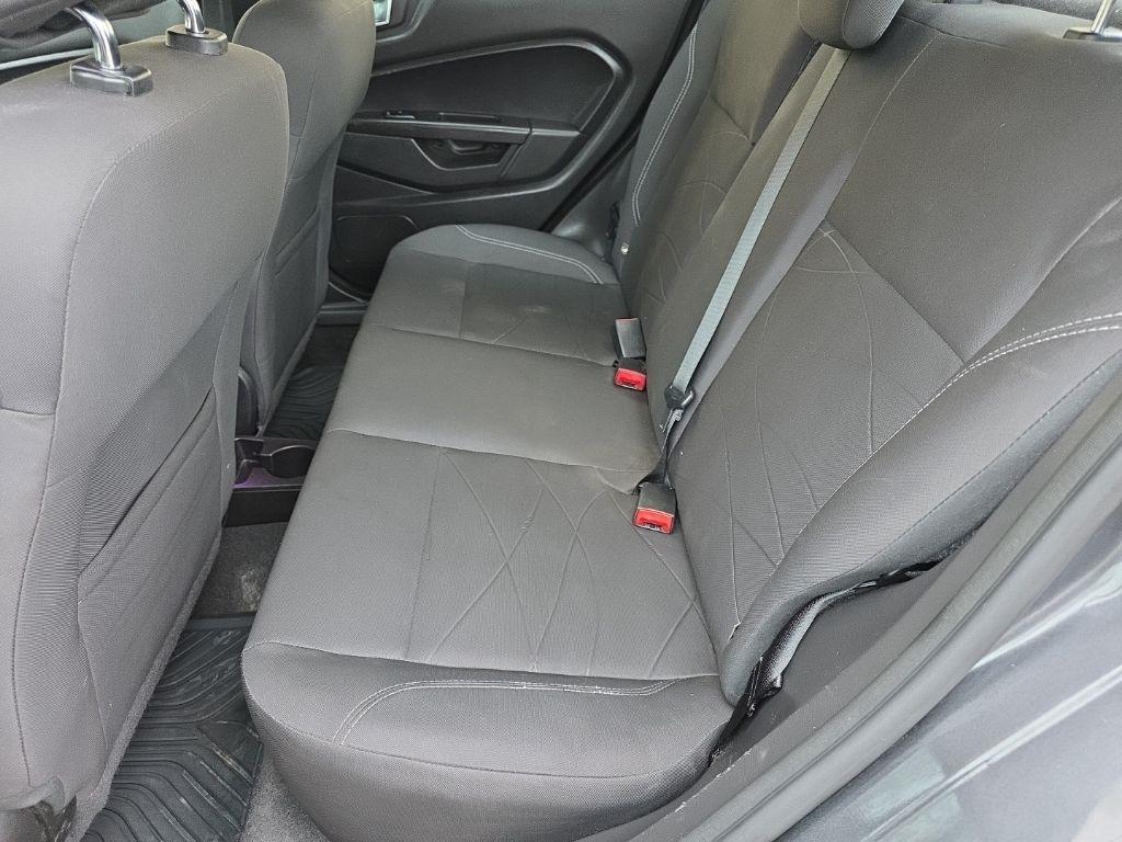 Ford Fiesta 4dr Sdn SE 2015