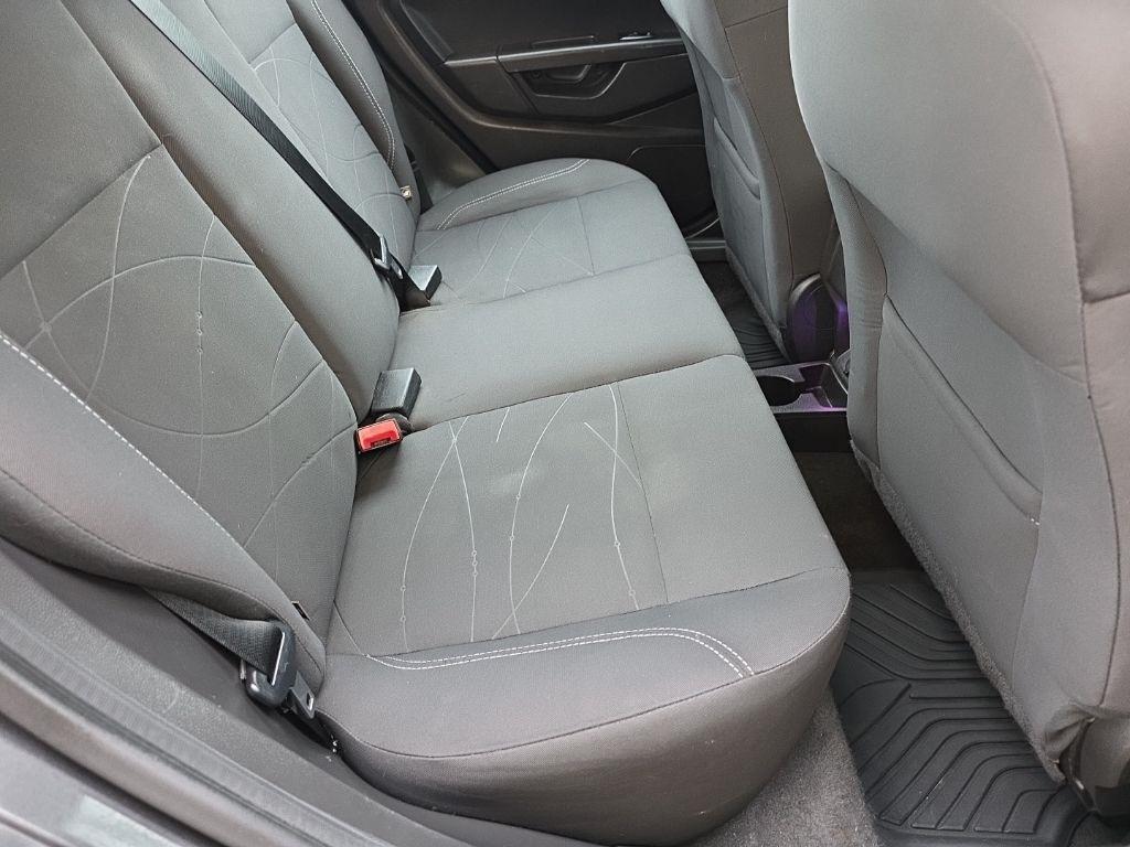 Ford Fiesta 4dr Sdn SE 2015