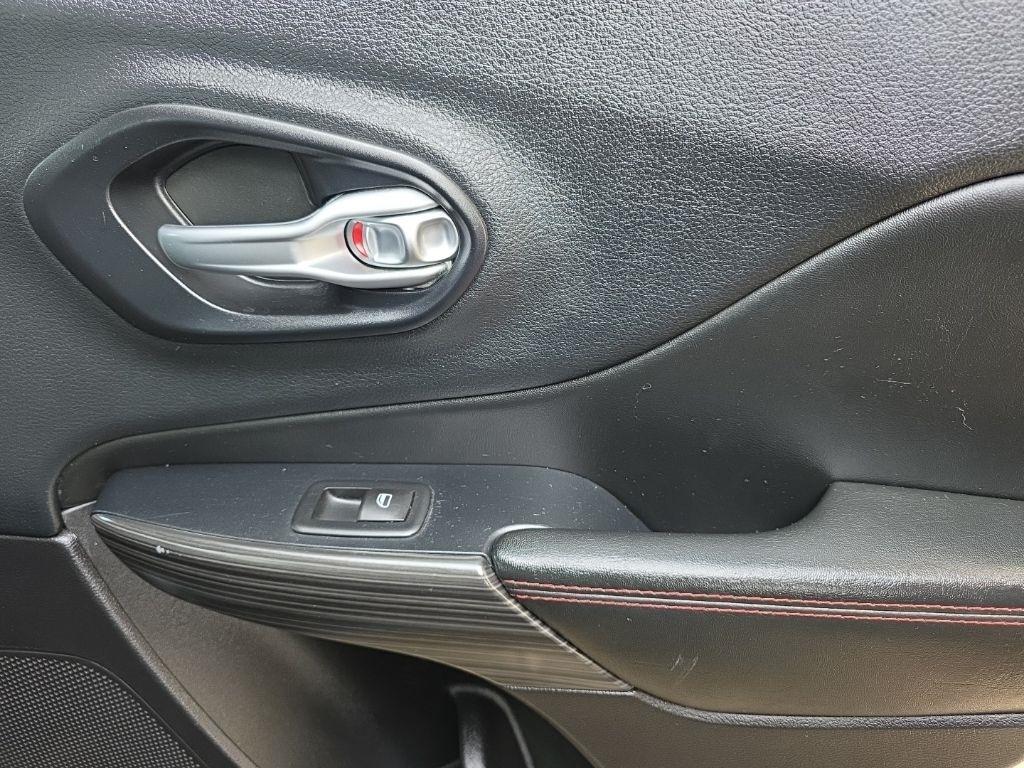 Jeep Cherokee 4WD 4dr Trailhawk 2015