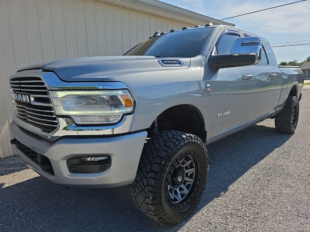 RAM 2500 Laramie 4x4 Mega Cab 6'4" Box 2023