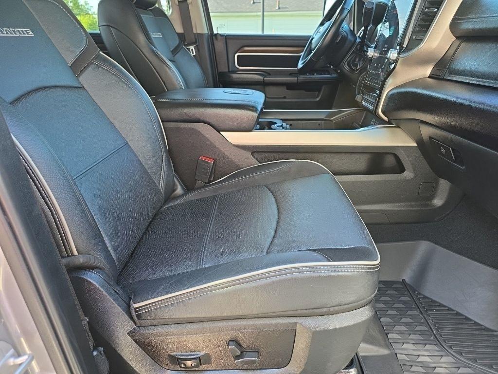 RAM 2500 Laramie 4x4 Mega Cab 6'4" Box 2023