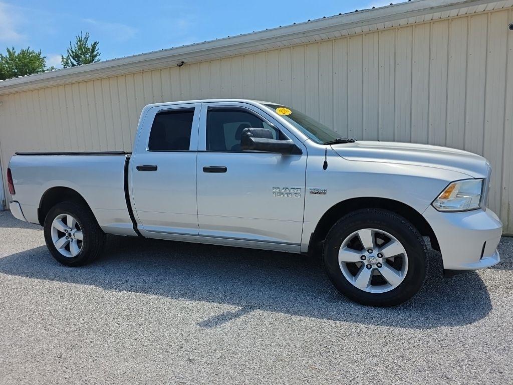 RAM 1500 4WD Quad Cab 140.5" Express 2016