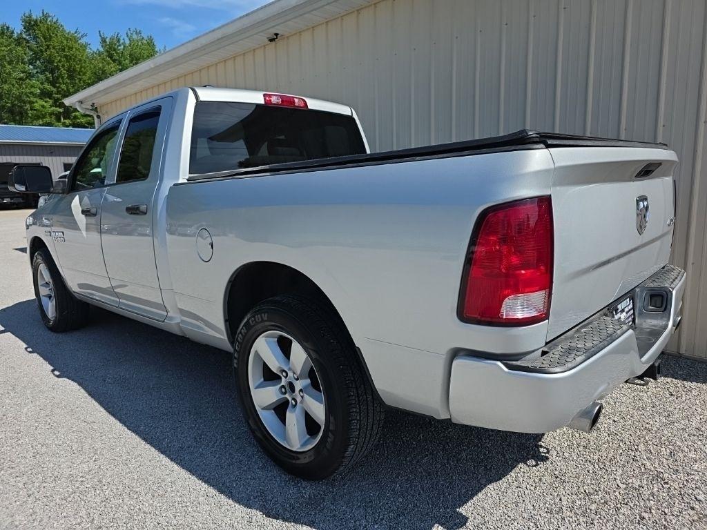 RAM 1500 4WD Quad Cab 140.5" Express 2016