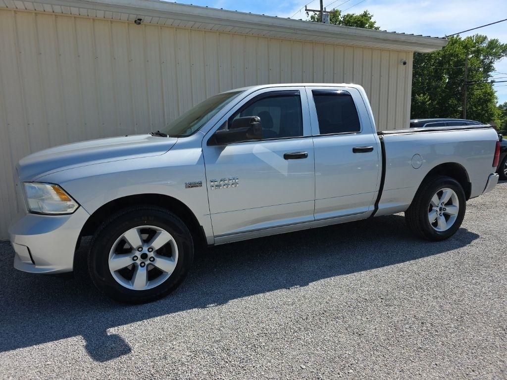 RAM 1500 4WD Quad Cab 140.5" Express 2016
