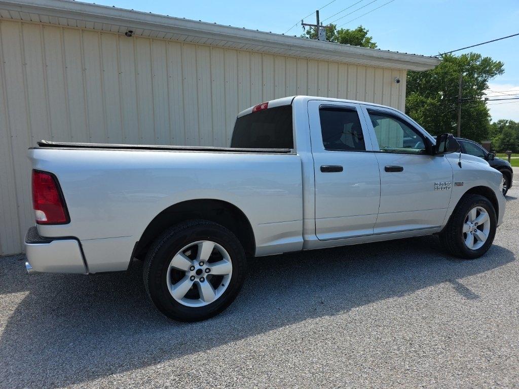 RAM 1500 4WD Quad Cab 140.5" Express 2016