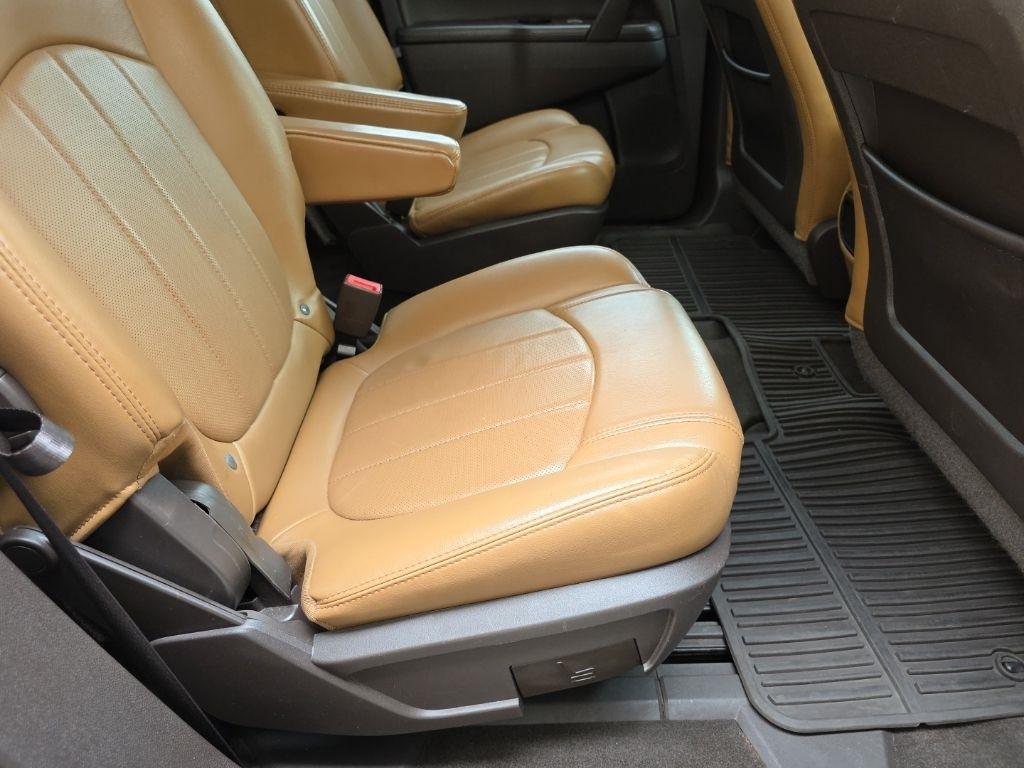 Buick Enclave AWD 4dr Leather 2015