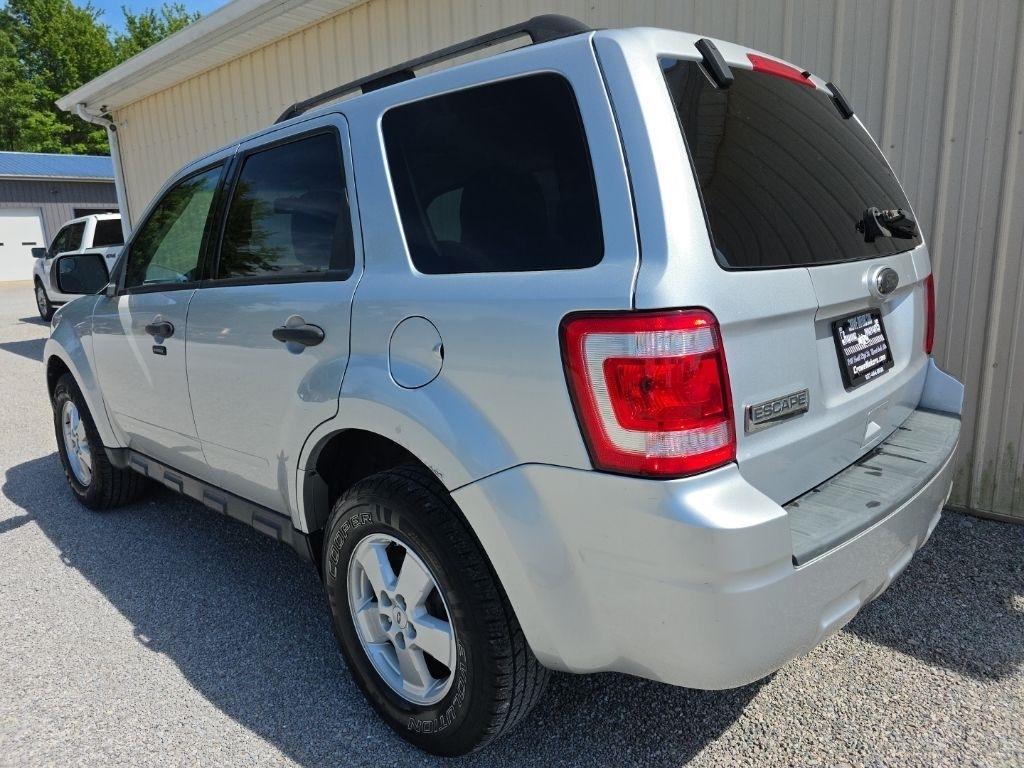 Ford Escape FWD 4dr XLT 2010