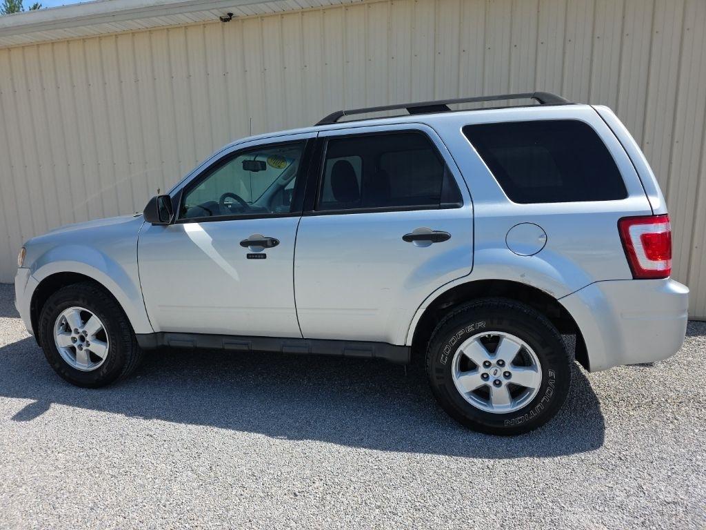 Ford Escape FWD 4dr XLT 2010