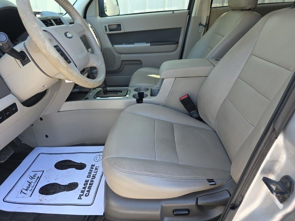 Ford Escape FWD 4dr XLT 2010