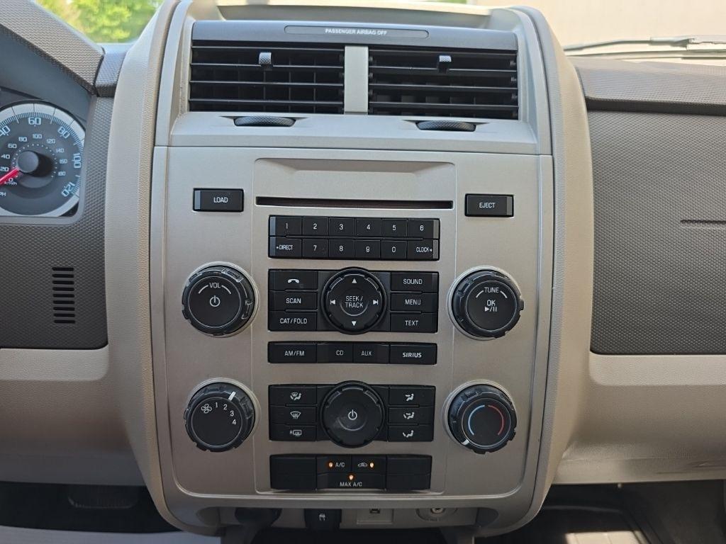 Ford Escape FWD 4dr XLT 2010