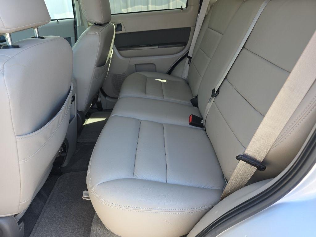 Ford Escape FWD 4dr XLT 2010