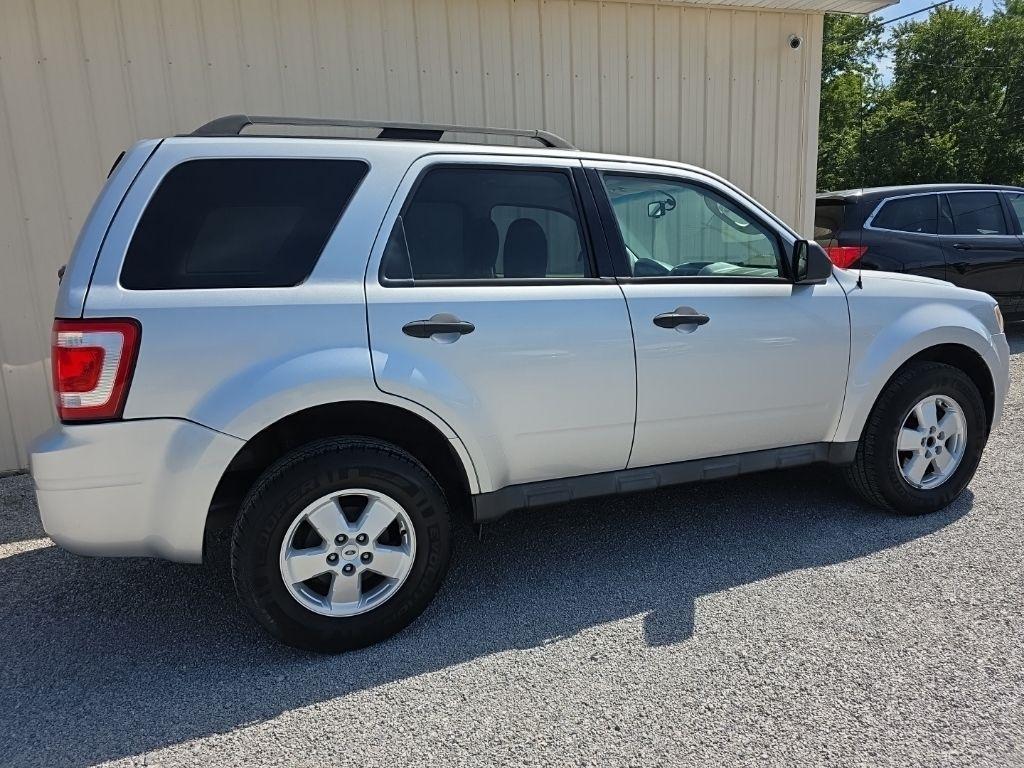 Ford Escape FWD 4dr XLT 2010