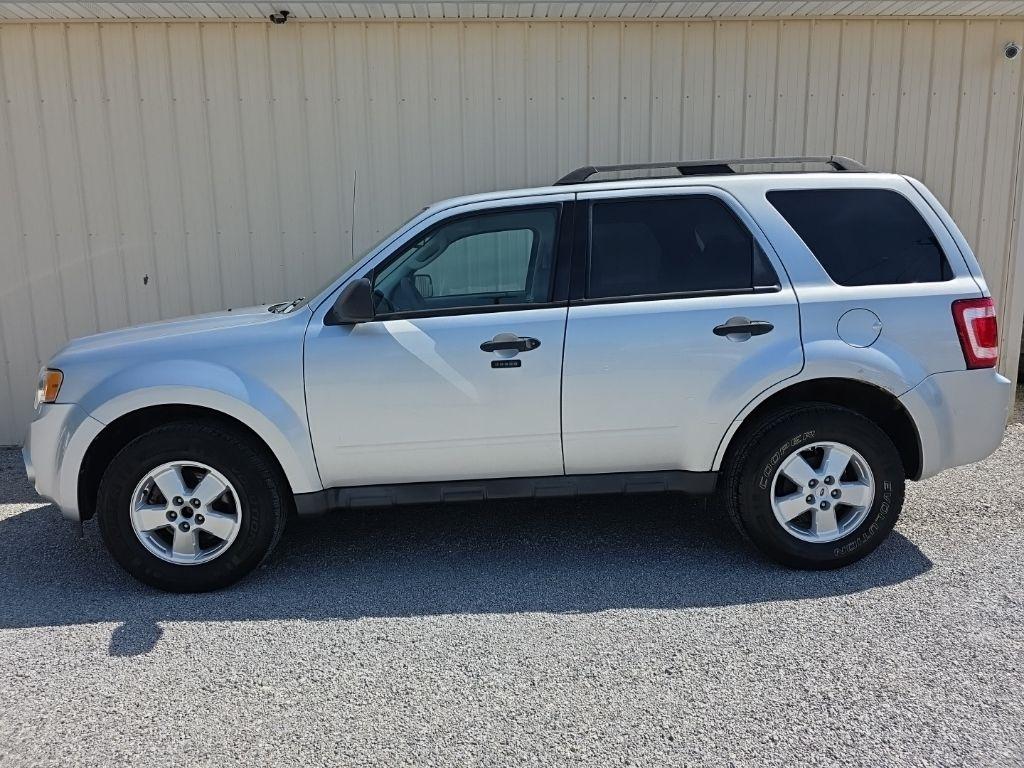 Ford Escape FWD 4dr XLT 2010