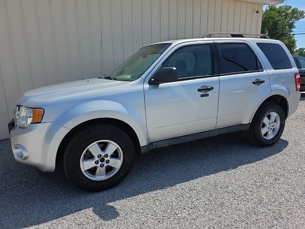 Ford Escape FWD 4dr XLT 2010