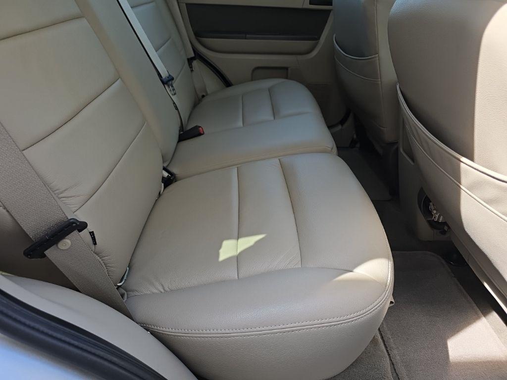 Ford Escape FWD 4dr XLT 2010