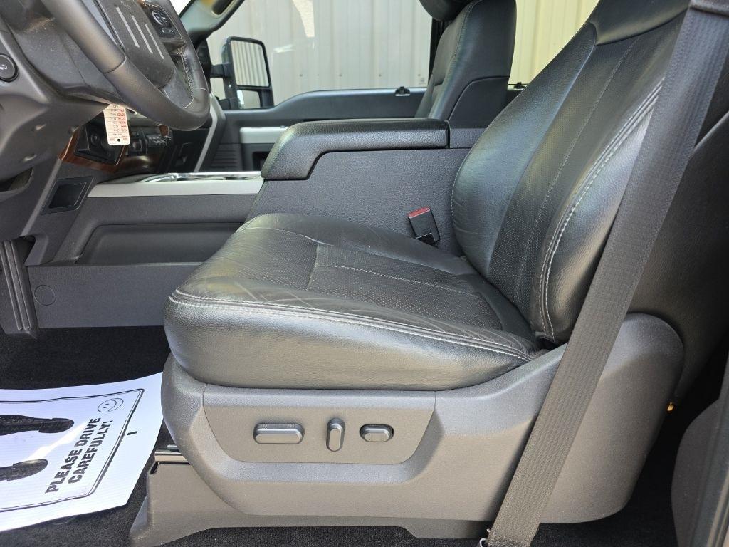 Ford F-350 SD Lariat Crew Cab Short Bed 4WD 2015
