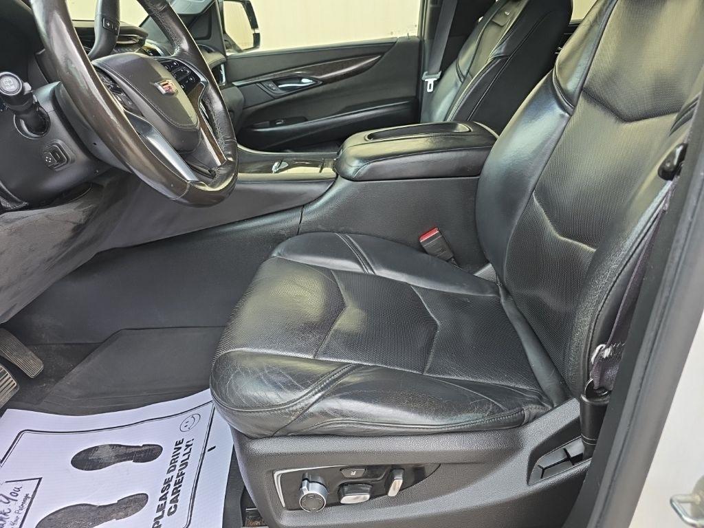 Cadillac Escalade ESV 4WD 4dr Platinum 2016