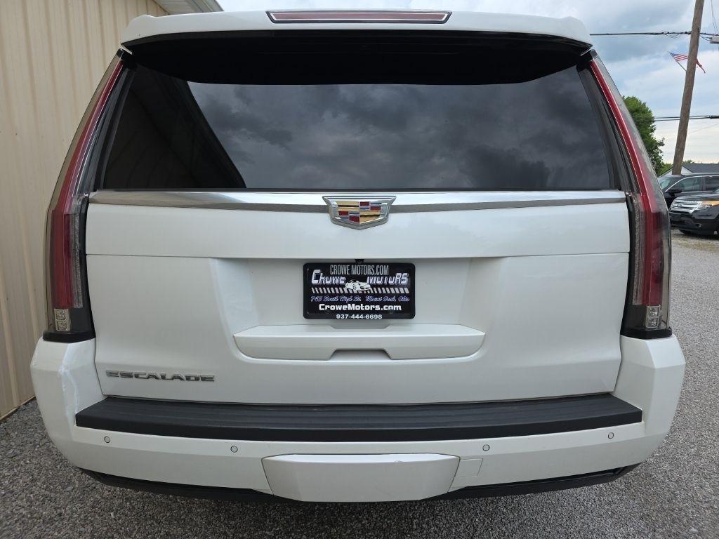 Cadillac Escalade ESV 4WD 4dr Platinum 2016