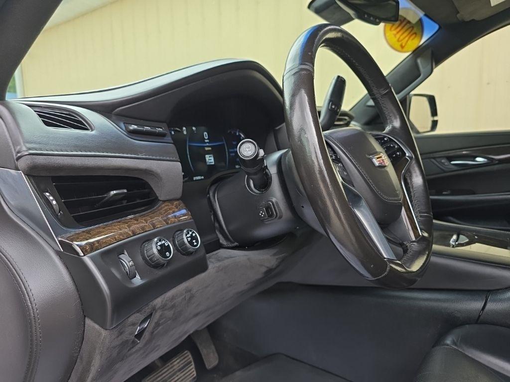 Cadillac Escalade ESV 4WD 4dr Platinum 2016