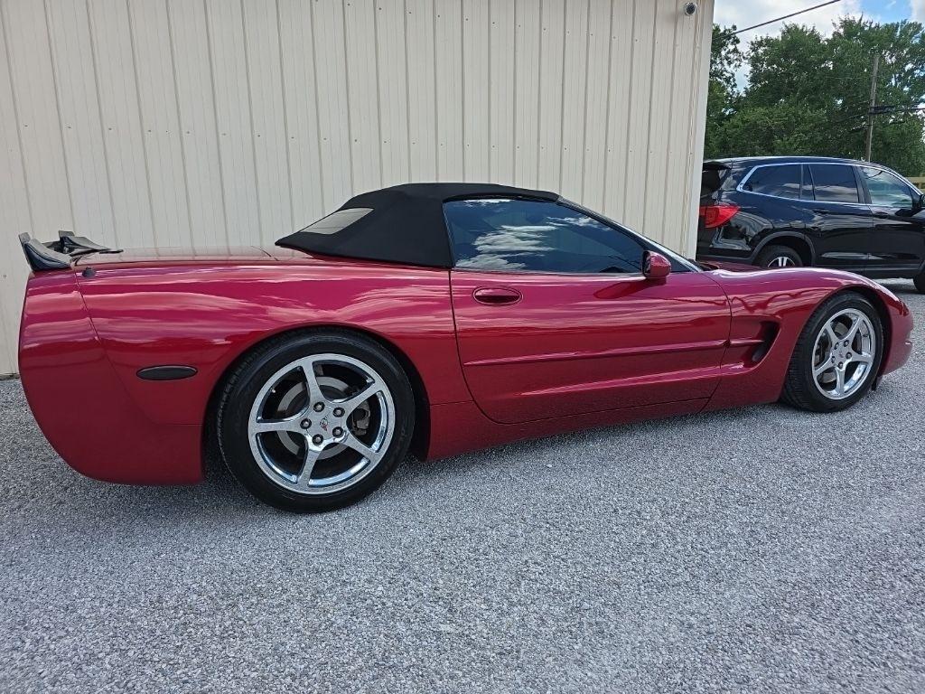 Chevrolet Corvette 2dr Convertible 2004
