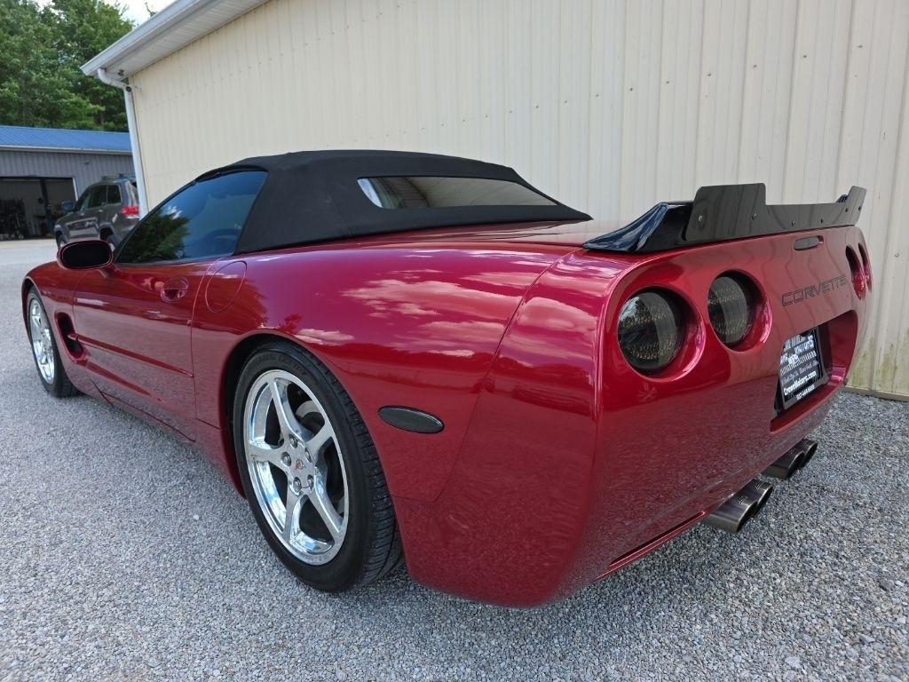 Chevrolet Corvette 2dr Convertible 2004