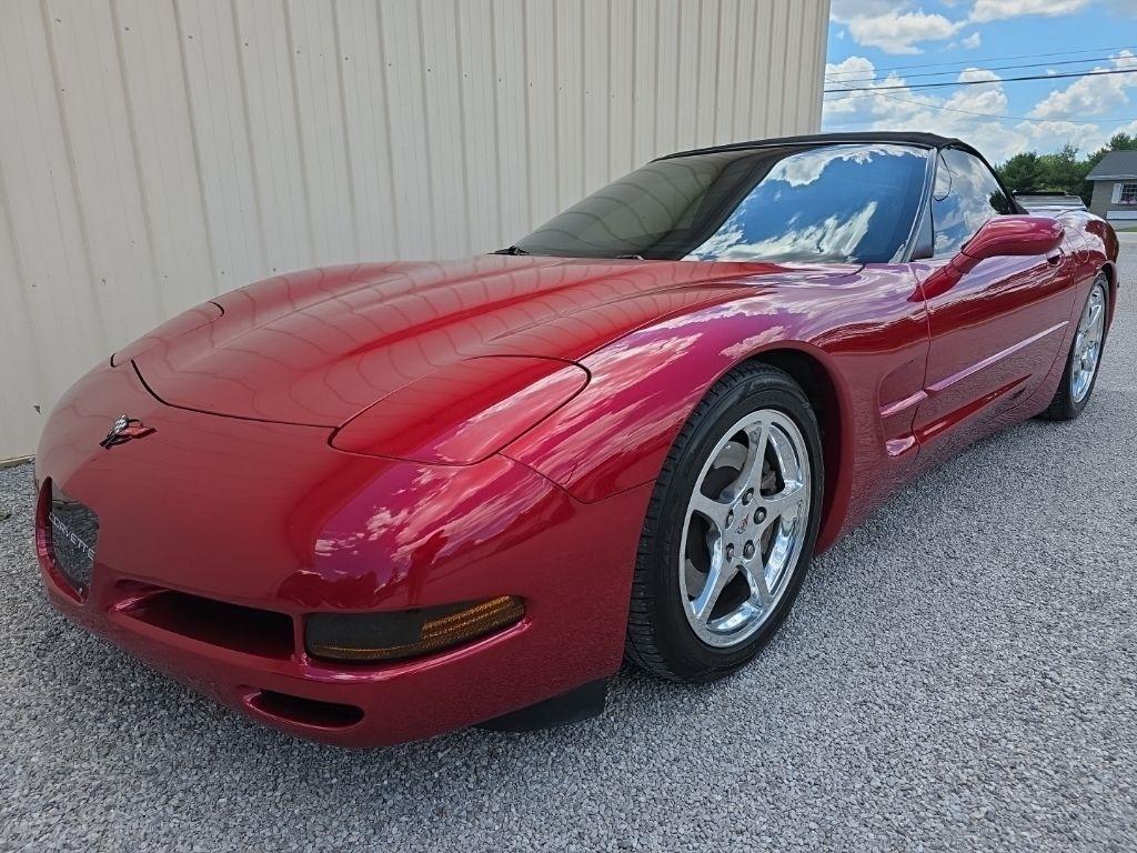 Chevrolet Corvette 2dr Convertible 2004