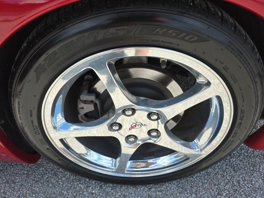 Chevrolet Corvette 2dr Convertible 2004