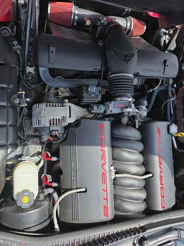 Chevrolet Corvette 2dr Convertible 2004