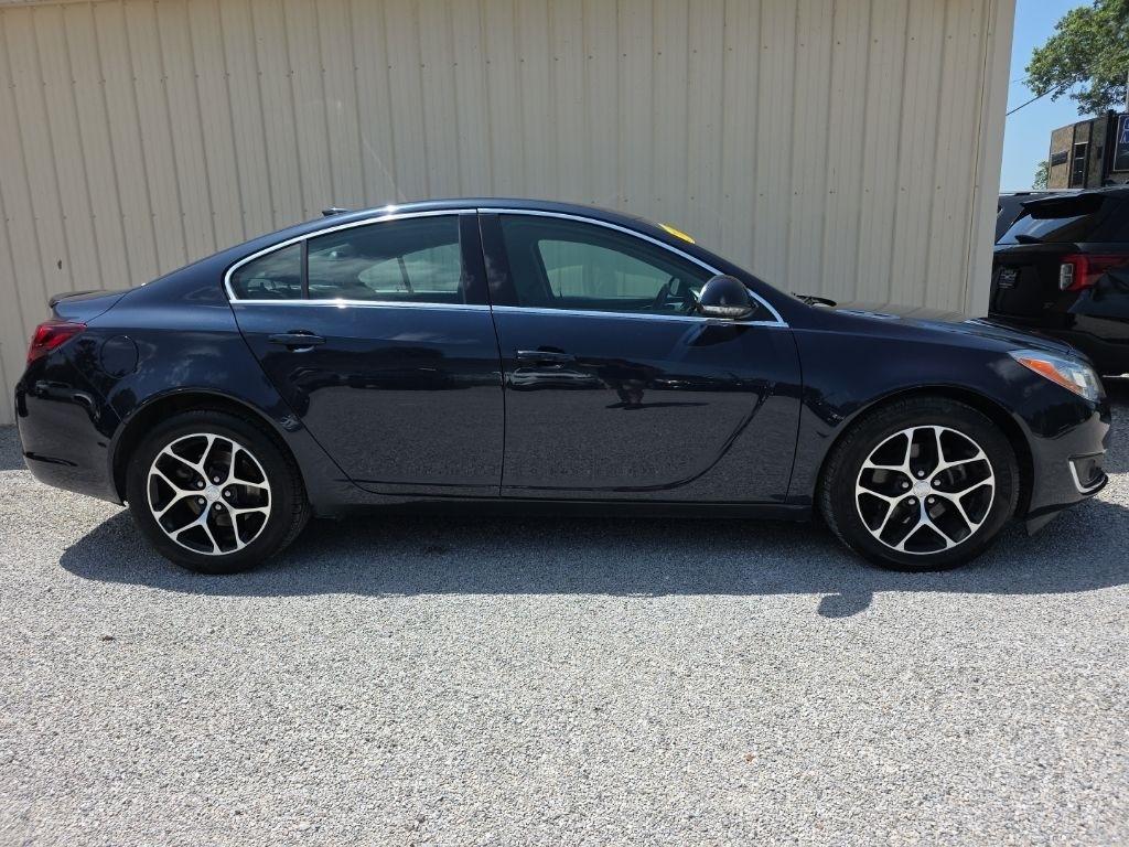 Buick Regal 4dr Sdn Sport Touring FWD 2017