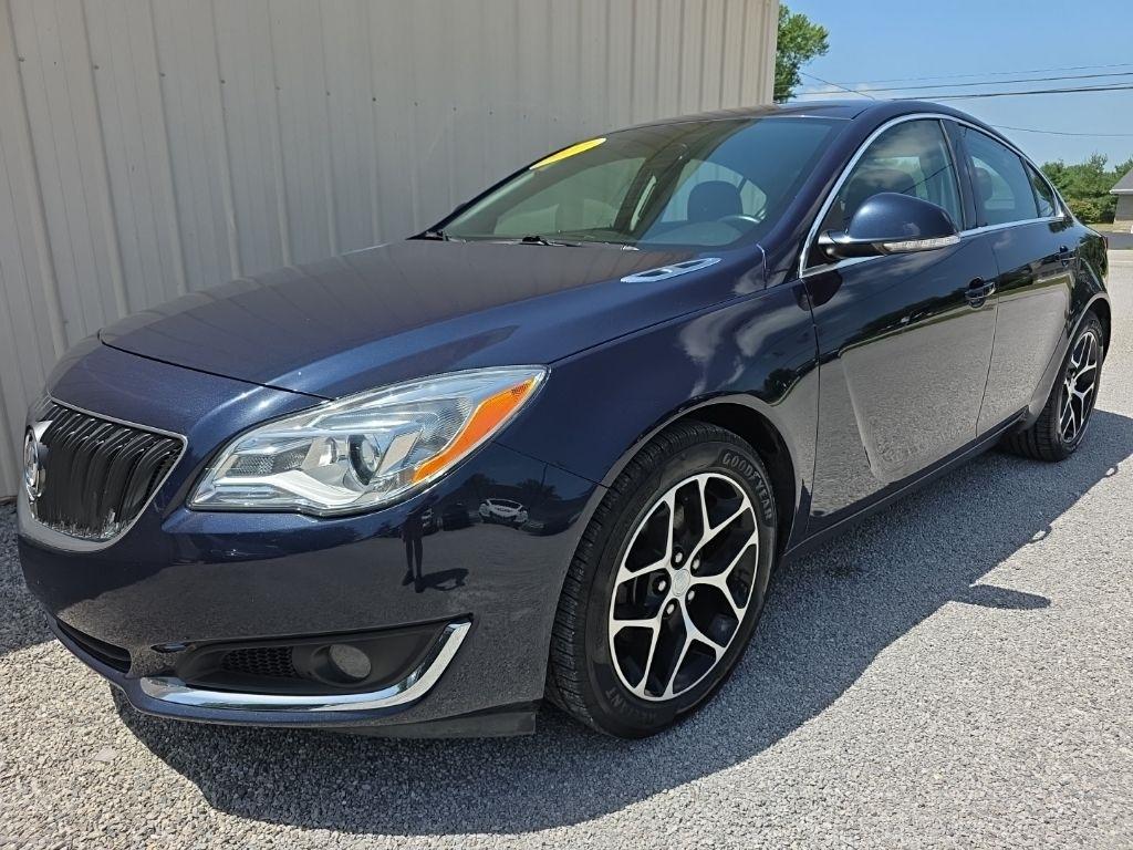 Buick Regal 4dr Sdn Sport Touring FWD 2017