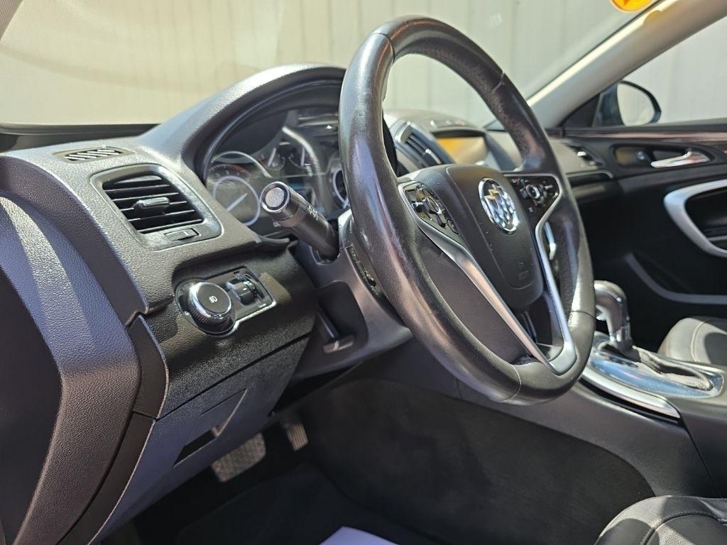 Buick Regal 4dr Sdn Sport Touring FWD 2017