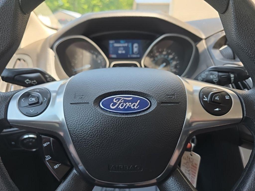 Ford Focus 5dr HB SE 2014