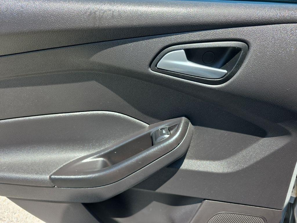 Ford Focus 5dr HB SE 2014
