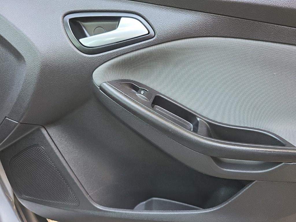 Ford Focus 5dr HB SE 2014