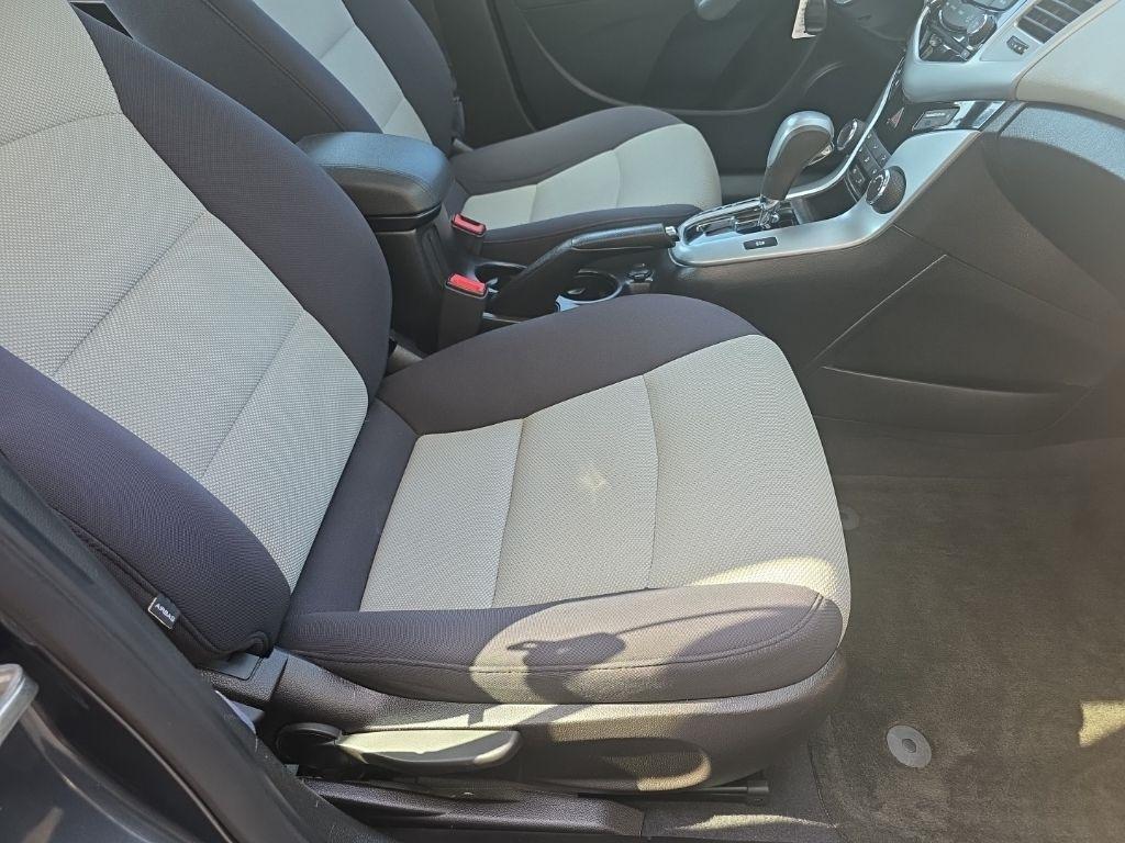 Chevrolet Cruze 4dr Sdn Auto LS 2013