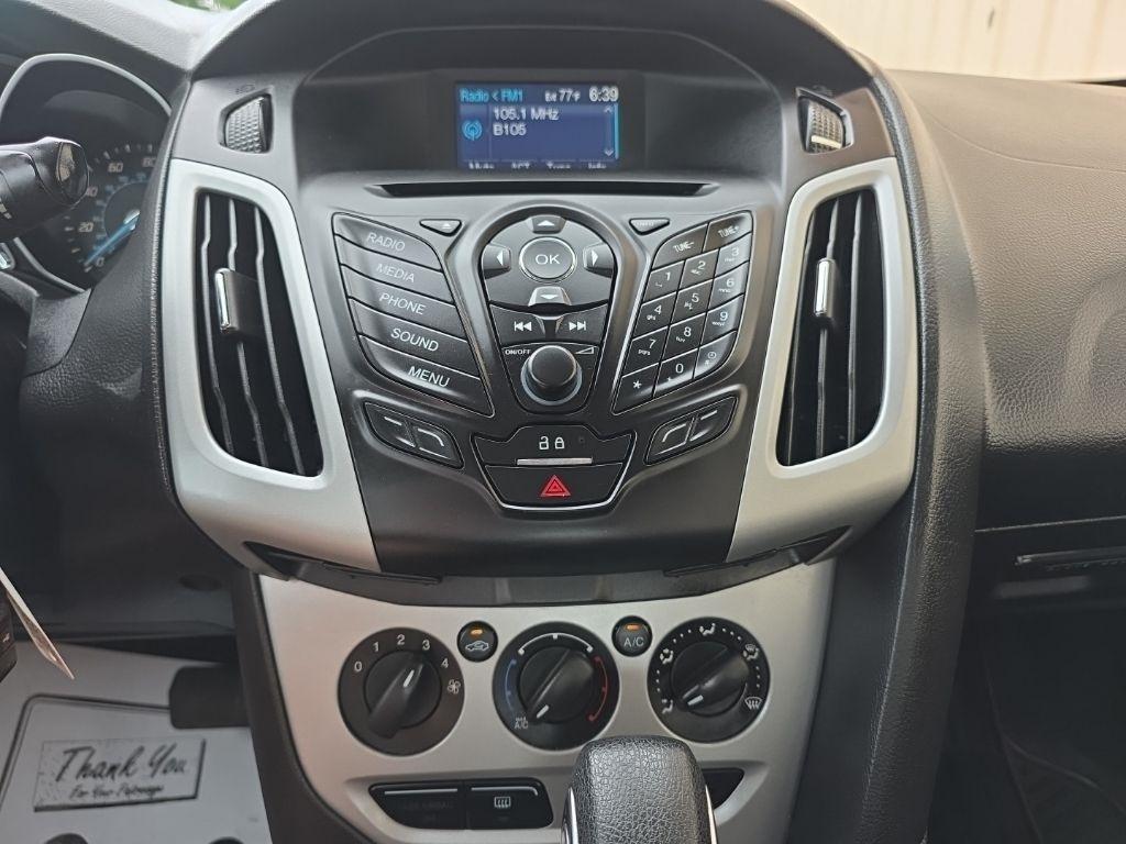 Ford Focus 4dr Sdn SE 2013