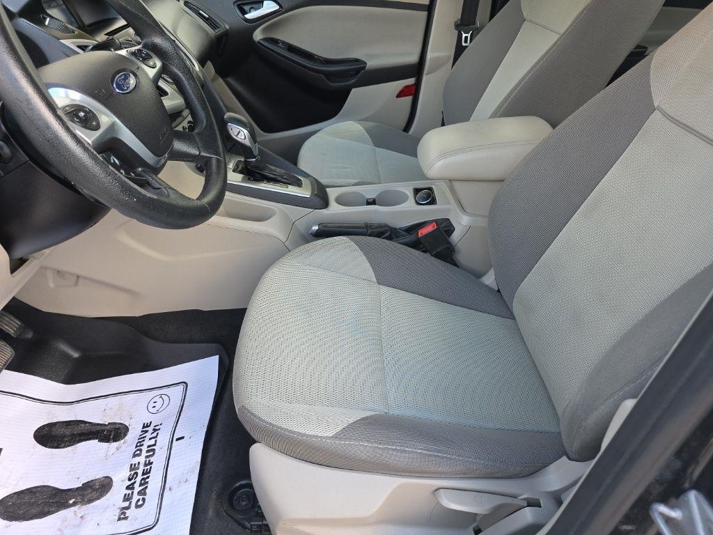 Ford Focus 5dr HB SE 2014
