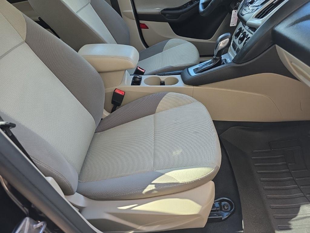 Ford Focus 5dr HB SE 2014